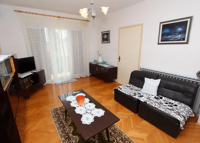 Appartement Mediterranes Nur 15 Minuten Zum Zentrum In Ruhiger Wohngegend *